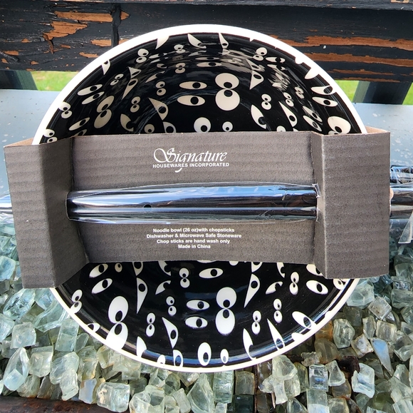 💗 Scary Cat Bowl with Chop Sticks - Picture 3 of 5